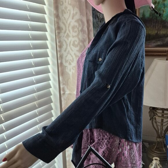 Ladies top. Open styling. it only ties in front. LS. size M/L - Picture 5 of 5